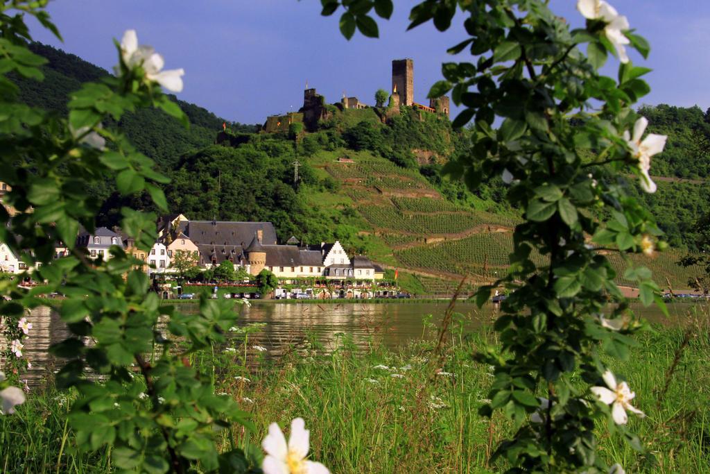 Hotel Haus Burg Metternich 바일슈타인 외부 사진