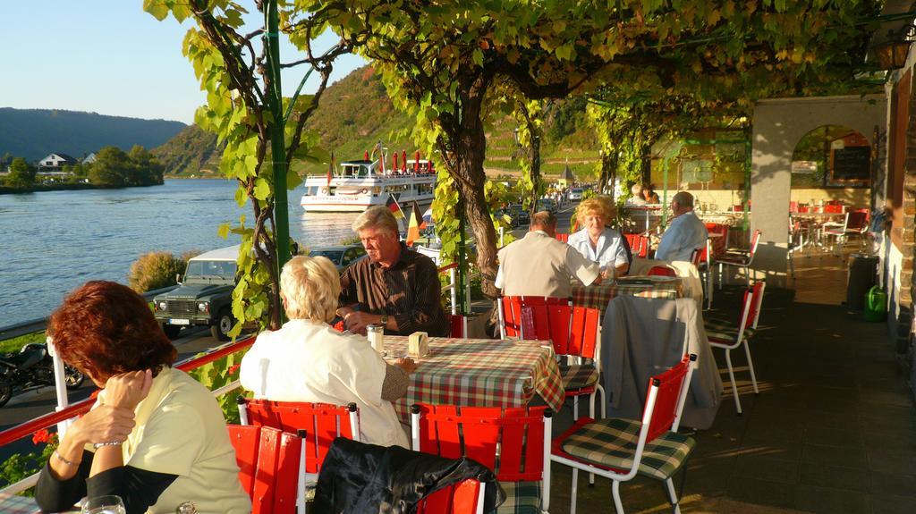 Hotel Haus Burg Metternich 바일슈타인 외부 사진